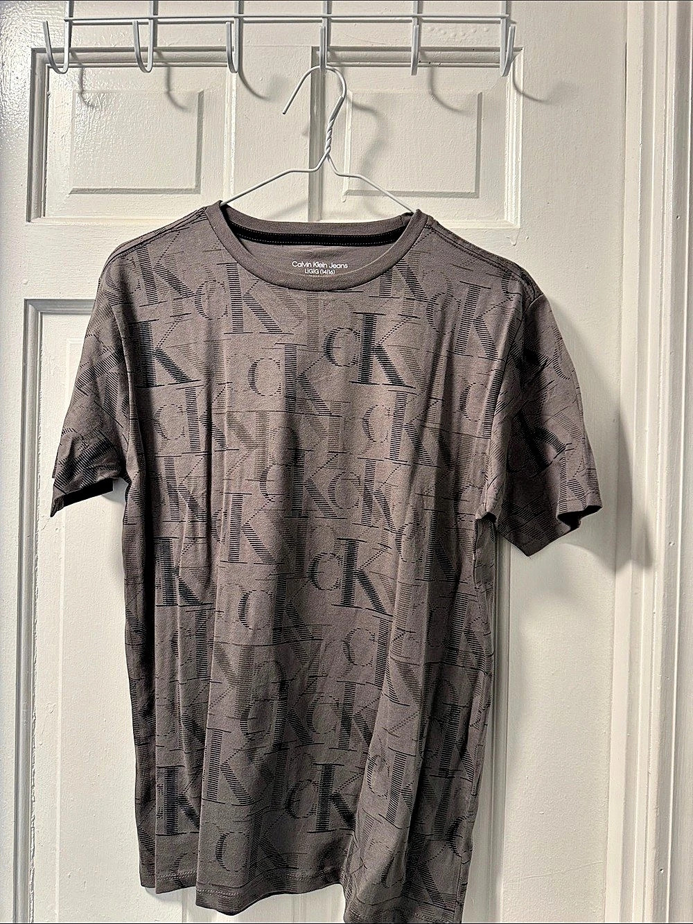Calvin Klein Jeans Geometric Short Sleeve Tee in Brown & Black Size Large
